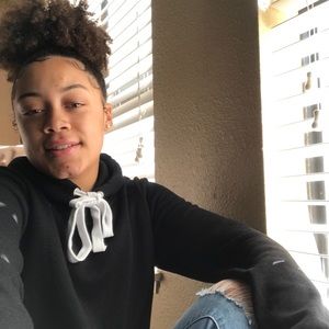 Meet your Posher, Anaiah